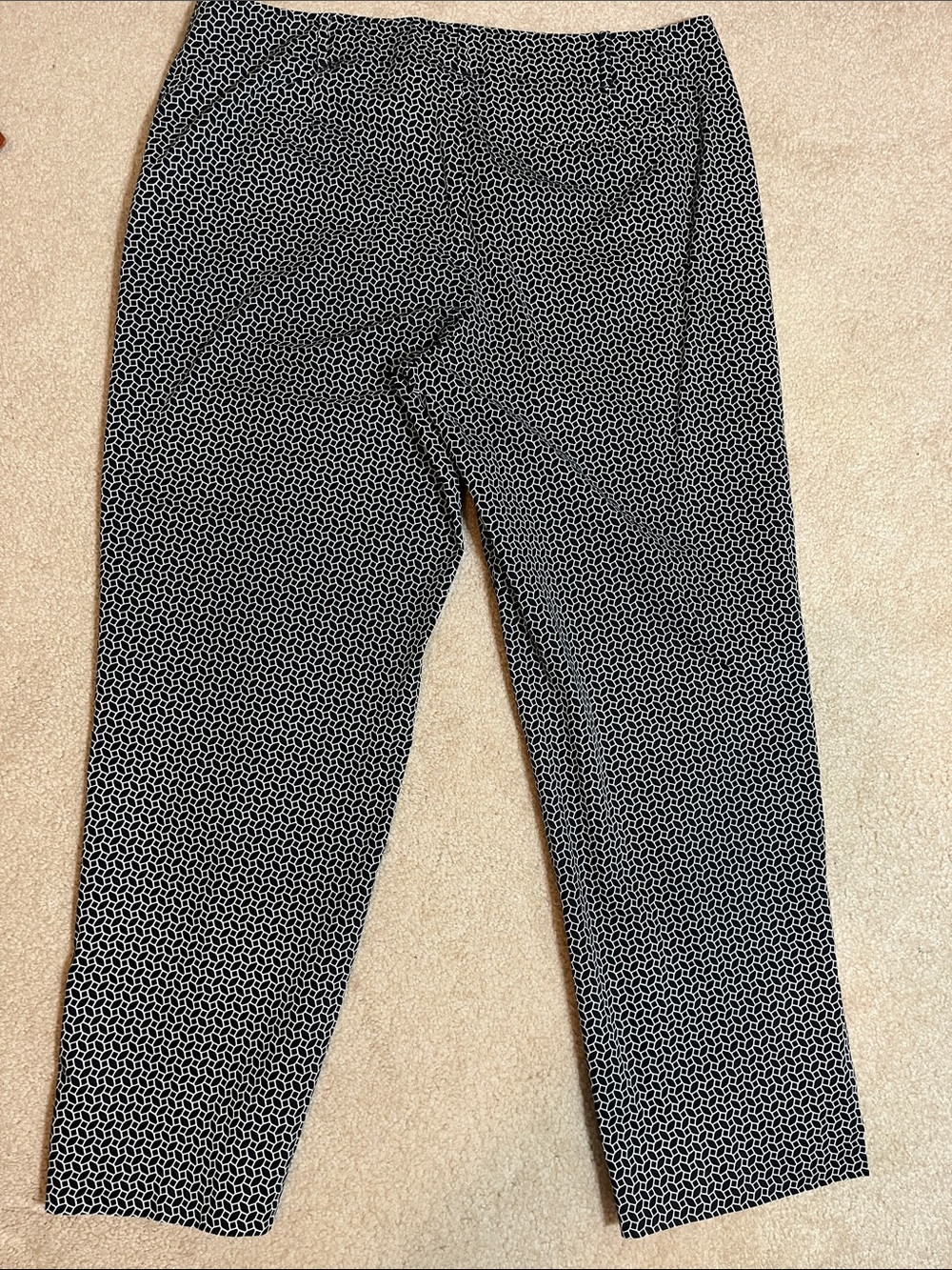 Talbots Black & White Geometric Stretch Pants Size 16 | Office to Resort Style - Picture 9 of 12